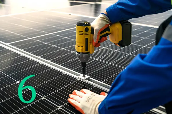 Verwijderen 6 zonnepanelen plat dak incl. onderconstructie