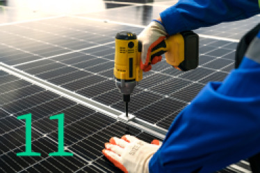 Verwijderen 11 zonnepanelen plat dak incl. onderconstructie
