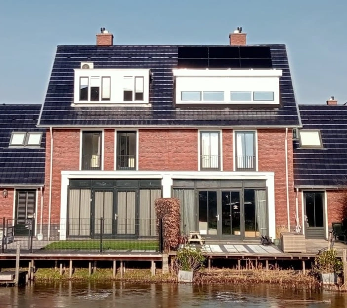 10 Zonnepanelen met 9,7kWh opslag - image